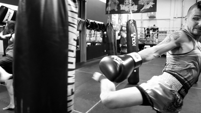 3 stretches that will help with your muay thai kicks