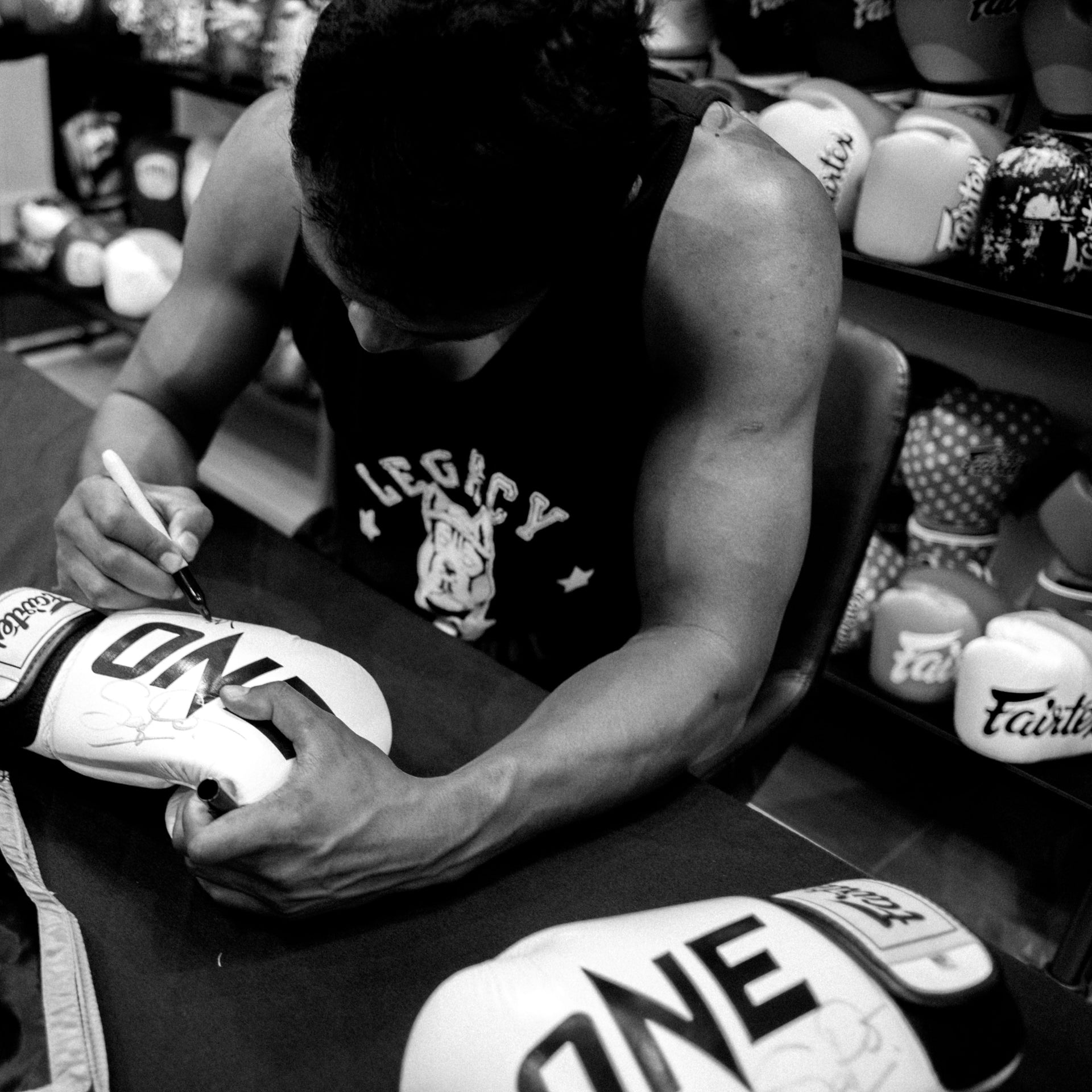 Legacy Fight Gear Nattawut