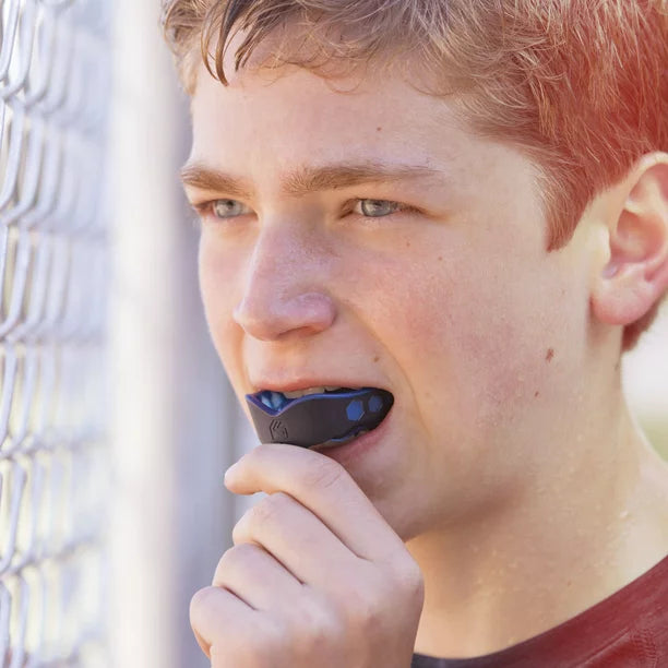 SHOCK DOCTOR GEL MAX BLUEBERRY FLAVOR FUSION MOUTHGUARD