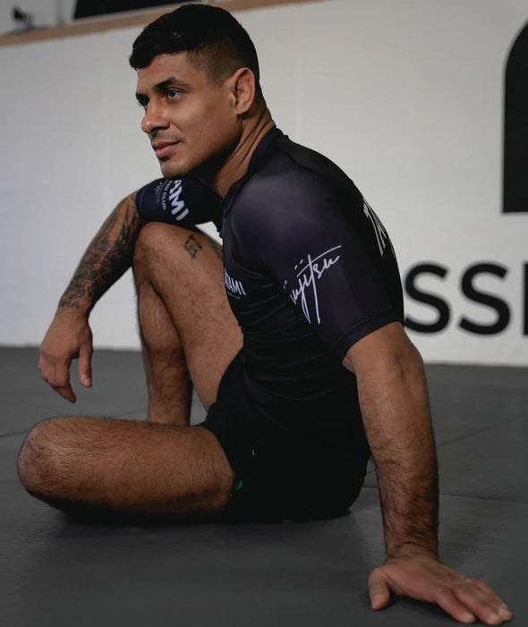 TATAMI JJ CLUB SHORT SLEEVE RASH GUARD