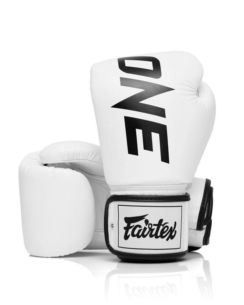 Fairtex x ONE Championship Boxing Gloves BGV1-ONE – limited edition Muay Thai and boxing gloves with exclusive design, premium padding, and enhanced wrist support.