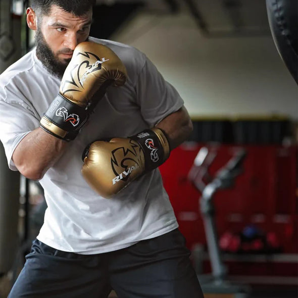 Guanti da combattimento Rival Boxing RS11V Evolution con gancio e Guanti da combattimento Rival Boxing RS11V Evolution con gancio e